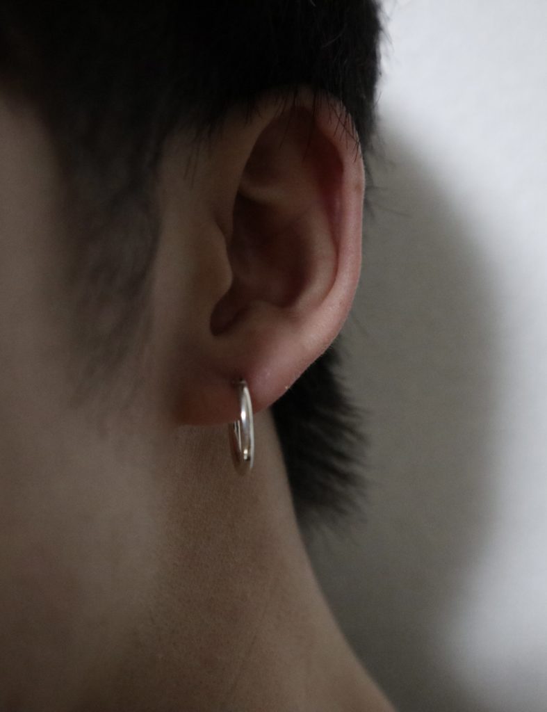 Vivifyのフープピアス を5年間使い続けた感想 メンズピアス メンズリファインマガジン Vivifyのフープピアス を5年間使い続けた感想 メンズピアス メンズリファインマガジン