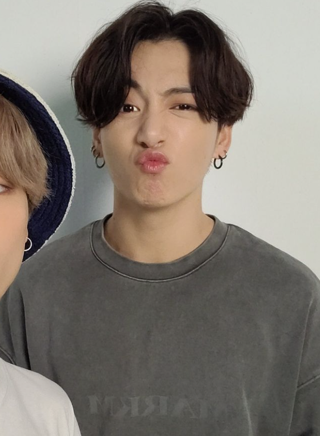 Btsメンバー Jungkook ジョングク の着用ファッションブランドまとめ リファインマガジン Btsメンバー Jungkook ジョングク の着用ファッションブランドまとめ リファインマガジン