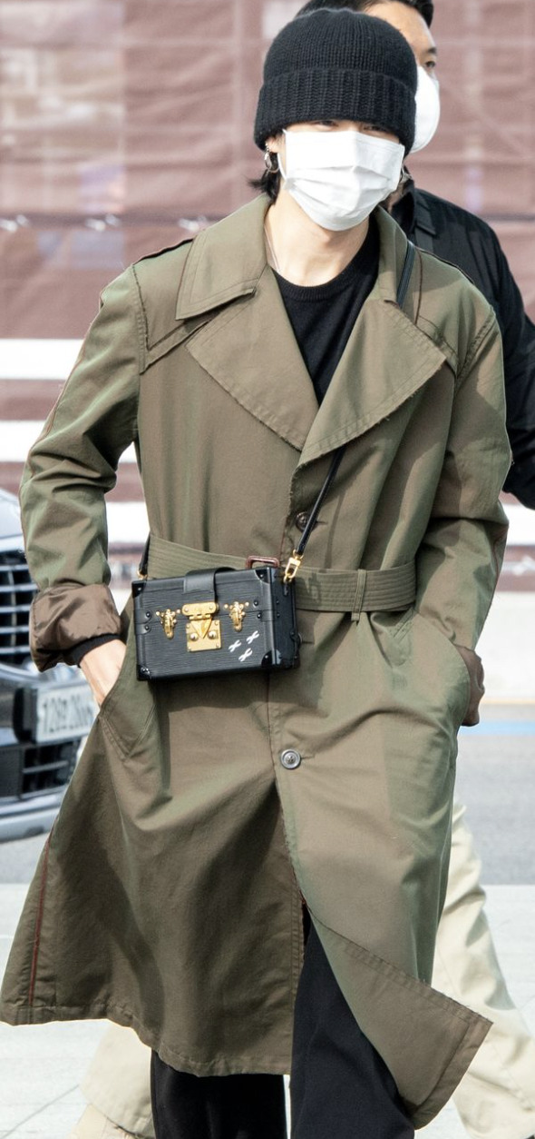 VENETA BOTTEGA 20AW BTSジミン着 あたため